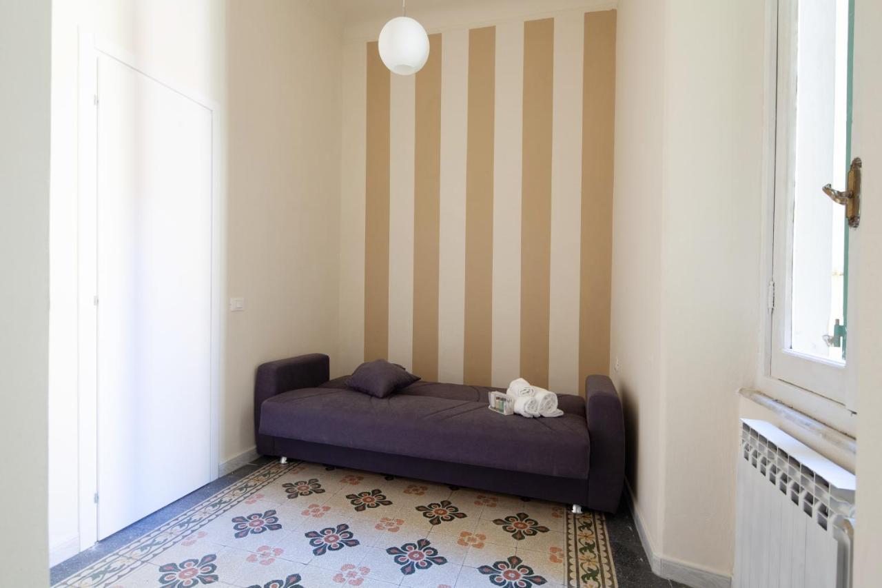 Rent Rooms La Spezia Exteriör bild