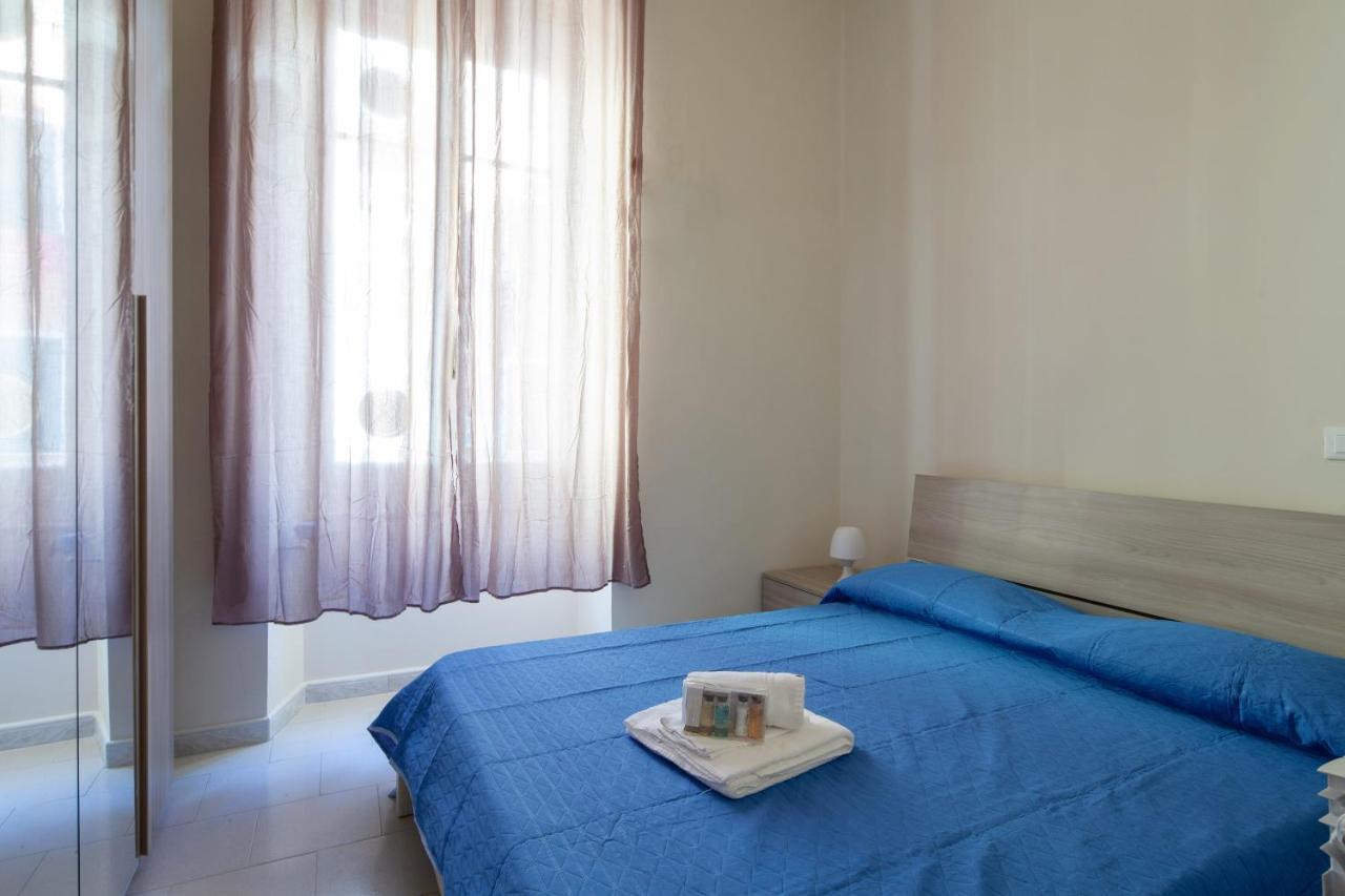 Rent Rooms La Spezia Exteriör bild